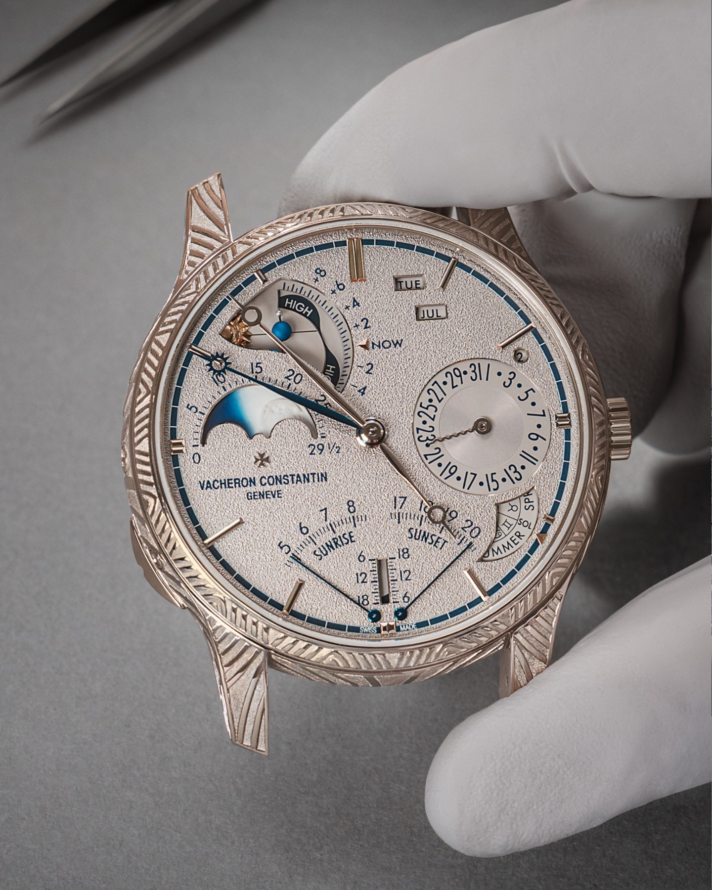 Crafting the Cosmos

The two Les Cabinotiers Celestia Astronomical Grand Complication single-piece editions each underwent 240 hours of champlevé engraving, where master artisans meticulously sculpt the case of each piece to express a different vision of the cosmos. The Ptolemy timepiece features a hand engraving of the planets orbiting the Earth in the form of a planisphere surrounding the crown, while the Copernicus timepiece depicts the Sun, symbolised by the crown, radiating its rays onto the case and lugs. 

From hollowing out spaces to polishing ridges and creating domed planets, every detail is executed with microscopic precision, often in depths of mere tenths of a millimetre. This intricate handcraft, combined with weeks of assembly and adjustment, bring to life masterpieces where every component, visible or hidden, reflects the Maison's unwavering commitment to excellence.

#VacheronConstantin #TheQuest #VC270