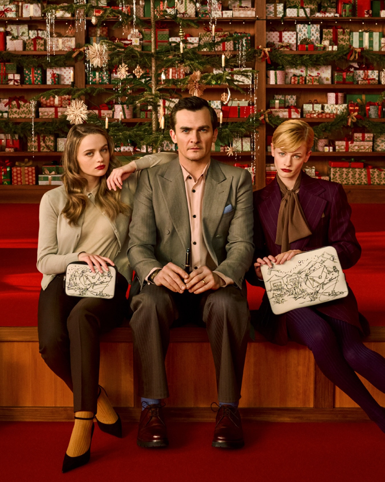 Seasons greetings from Montblanc! We wish you a cozy and bright holiday season. 

Photographer: Charlie Gray 
Talent: Joey King, Rupert Friend, & Esther McGregor
Stylist: David Bradshaw

#MontblancHoliday #LetsWrite