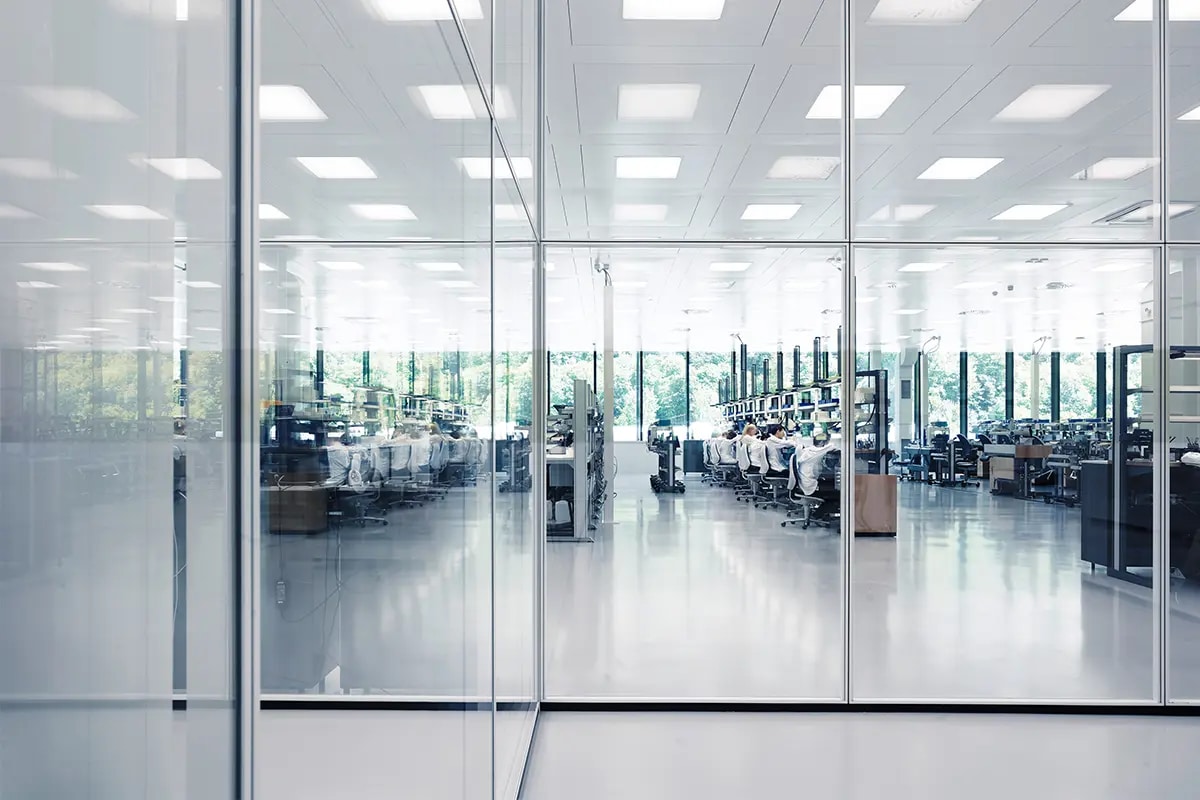 Movement Assembly Line Iwc 1200X800