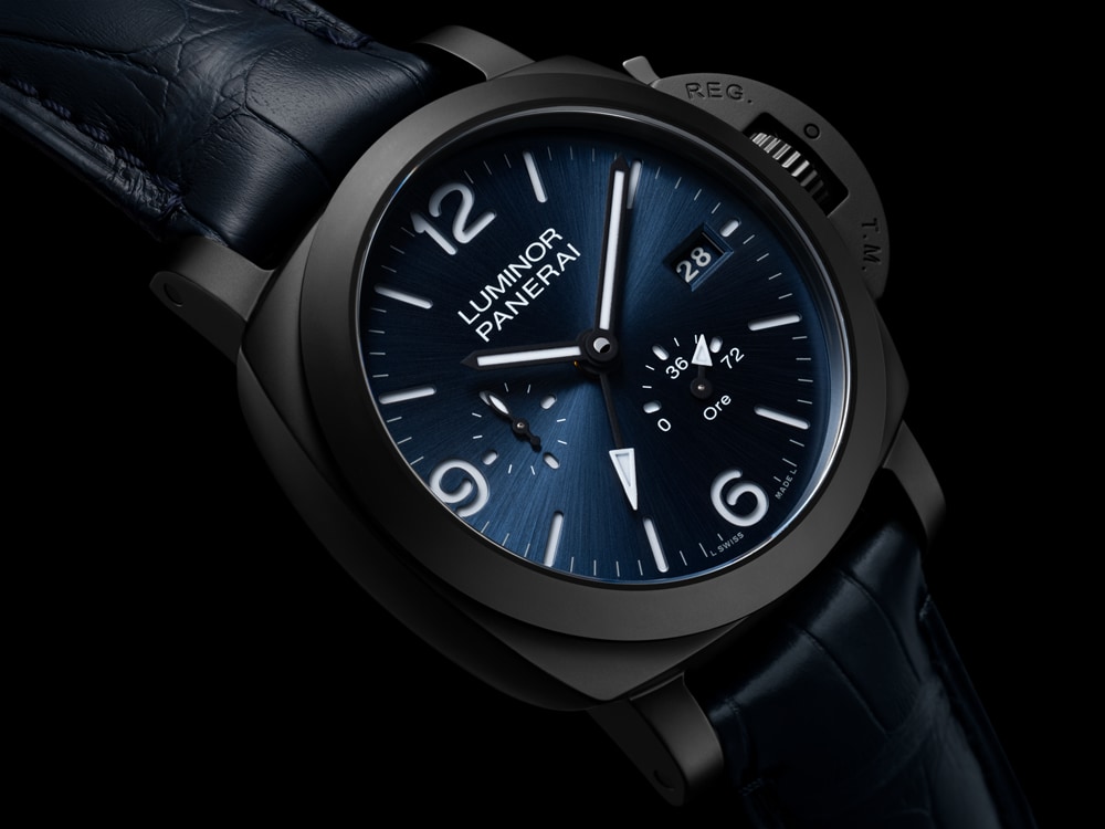 Luminor GMT Power Reserve Ceramica PAM01574 Panerai watch detailed view